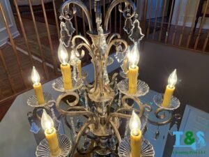 CHANDELIER CLEANER